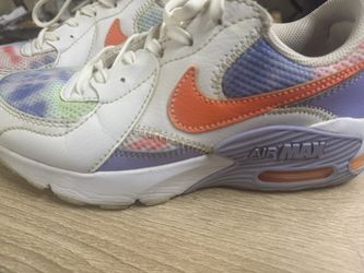 🌈 Nike Air Max Sneakers – Size 6 – Local Pickup Only)
