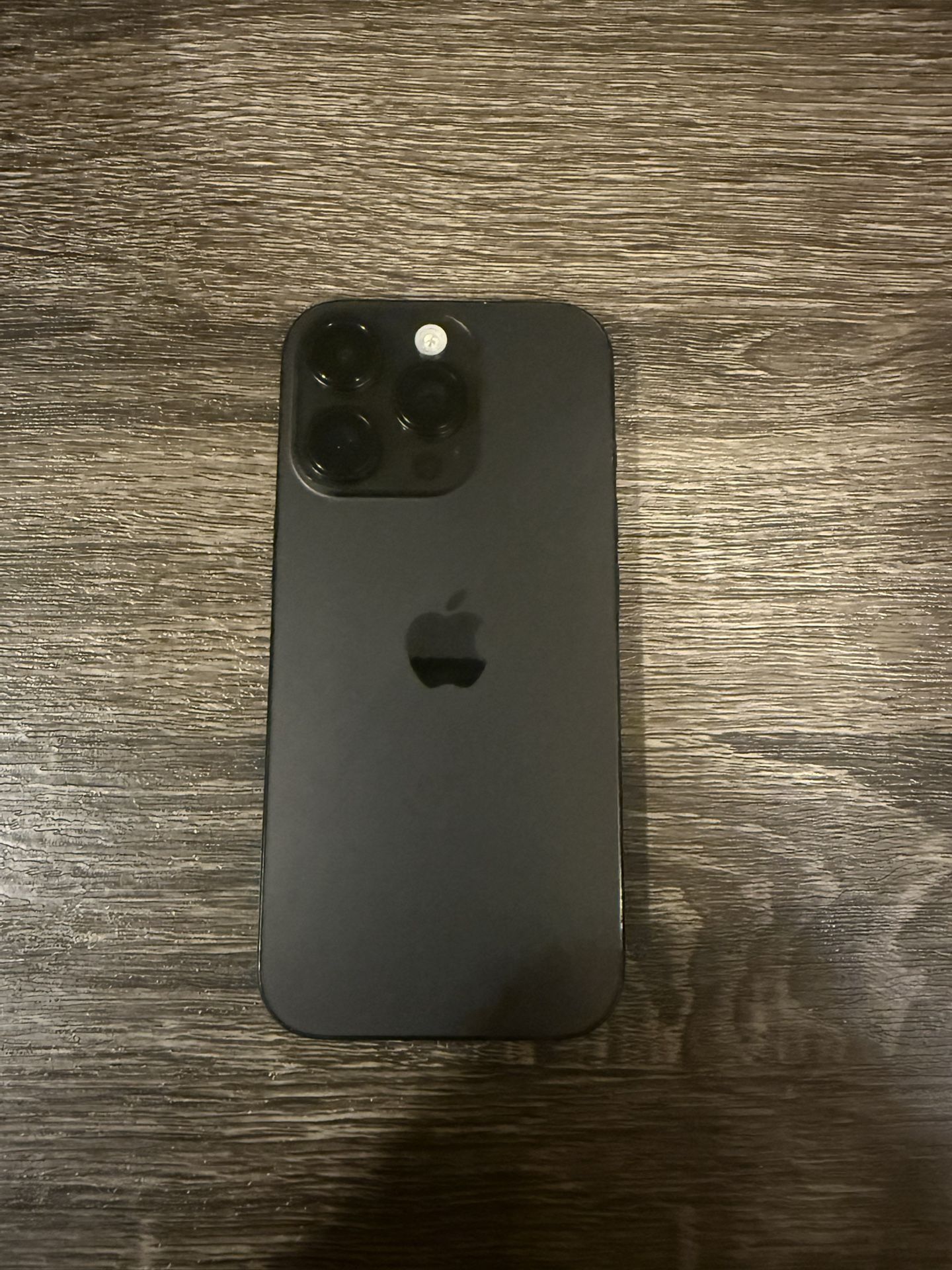 iPhone 15 128GB (AT&T/Cricket) - $390 FiRM