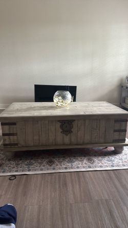 Moveable Center Table