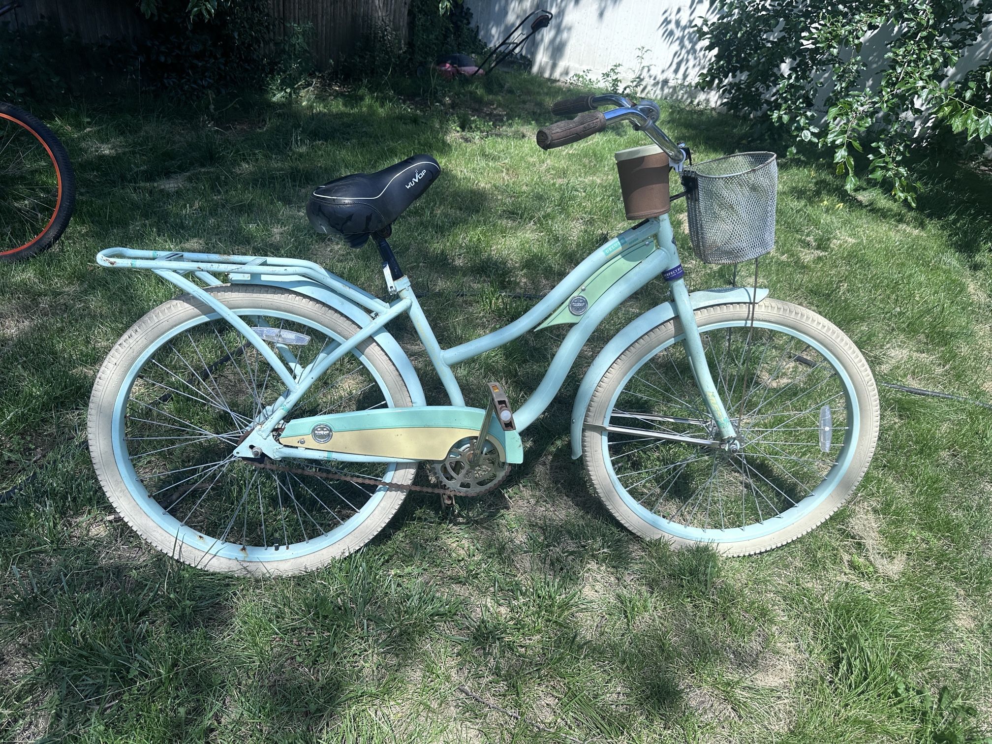 HUFFY CRUISER BIKE 26” wheels beach cruiser bicycle