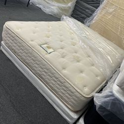 Queen Mattress And Box Springs 