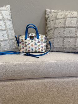 Dooney & Bourke