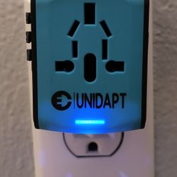 International Universal Wall Charger/Adapter (EU/UK/AUS/US to EU/UK/AUS/US/USB)