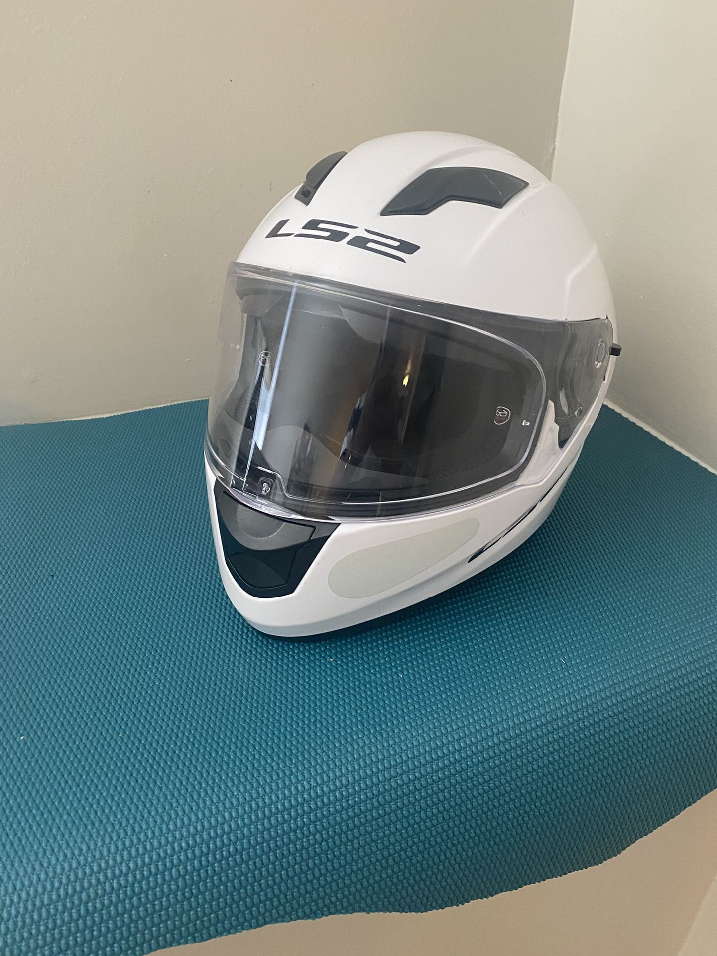 LS2. STREAM. MOTORCYCLE HELMET. ADULT. SiZE XL
