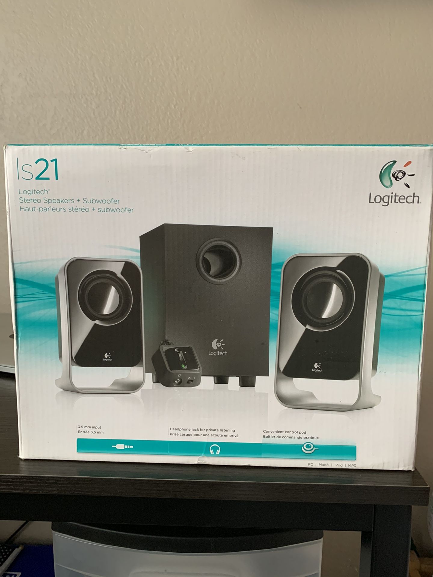 Logitech LS21 2.1 Stereo Speaker System (Black)