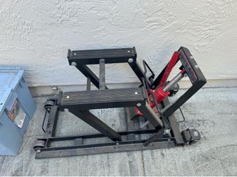 Car and transmission jack Car and transmission jack
