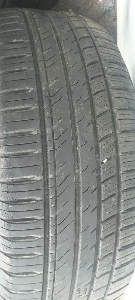 Tires 235/60R17