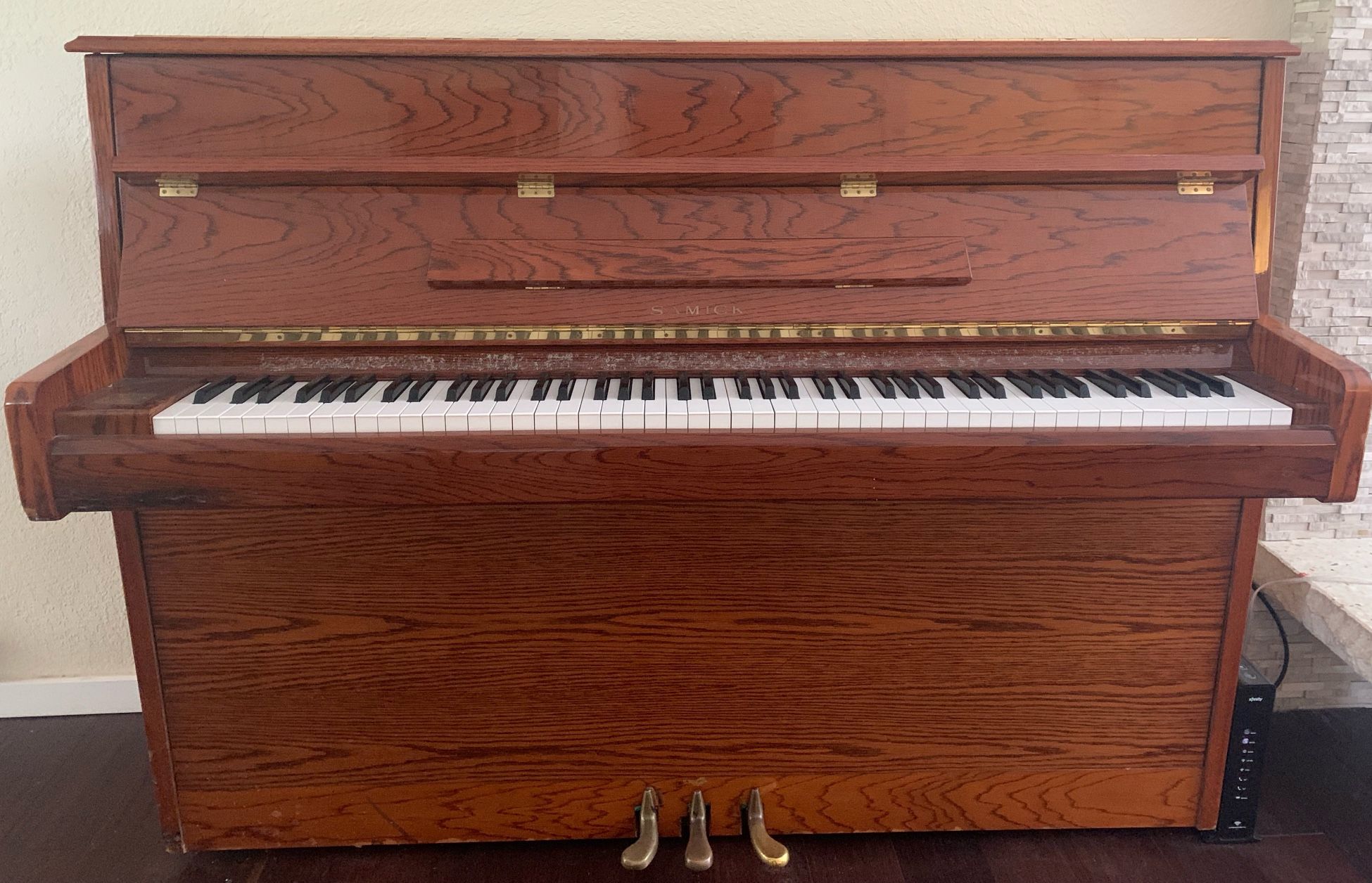 Samick Piano 