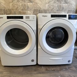 Whirlpool  washer and Dryer Laundry