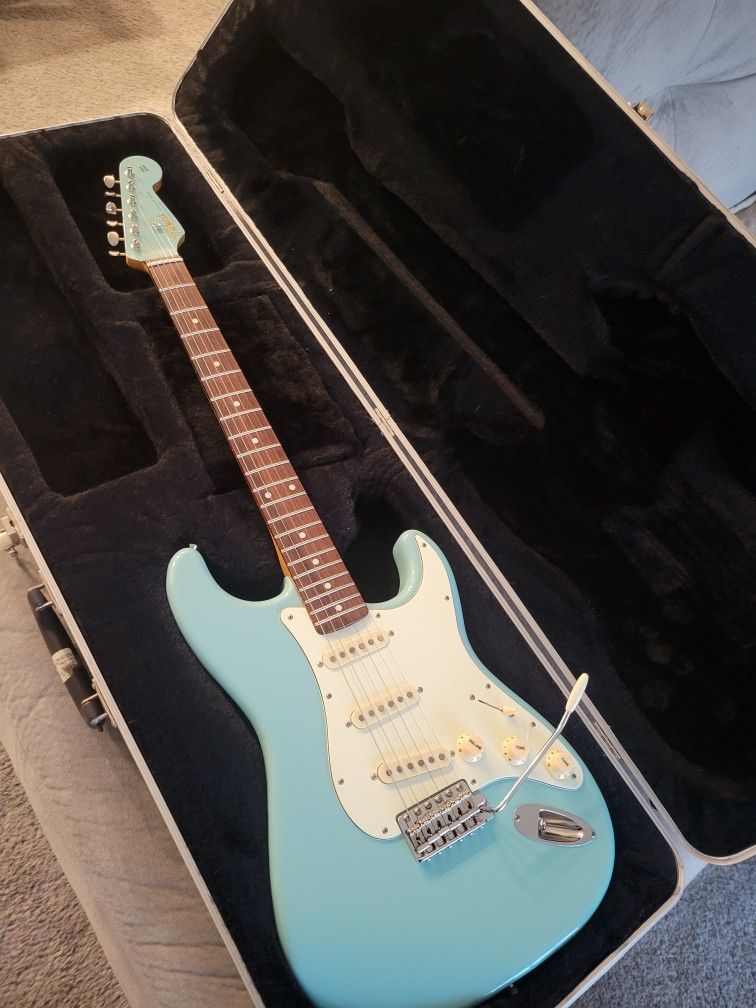 1983 Case Queen Tokia Stat All Original With case