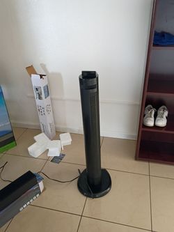 Black Tower Fan with Remote
