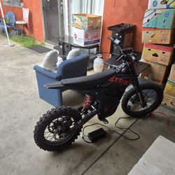 Throwing Strike Dirt Bike 60 Volt Brand New Only 3 Months Old 1500