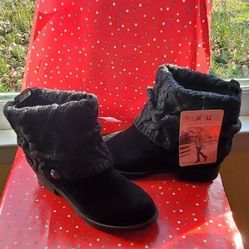 NEW MUK LUKS PATRICE BLACK  BOOTIES - Size 9