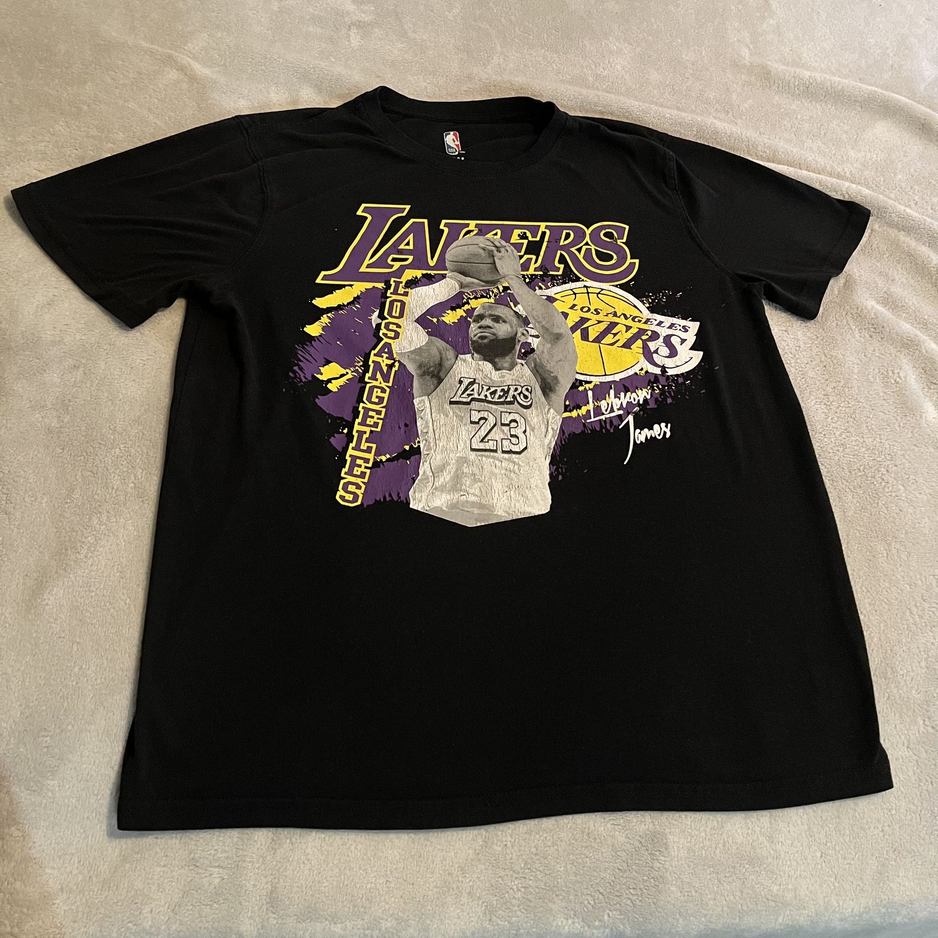 Los Angeles Lakers Shirt Men Large Black LeBron James Basketball NBA Lightweight