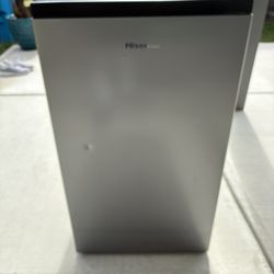 Hisense 4.4 Cu Ft Single Door Refrigerator 