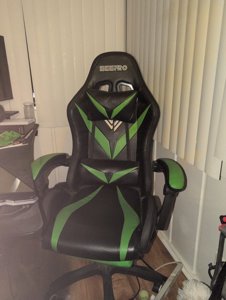 Gaming Chair With Back Massager