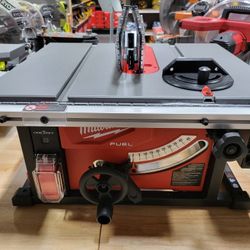 Milwaukee M18 8-1/4 table saw Battery power Tool only