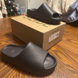 Yeezy Slides