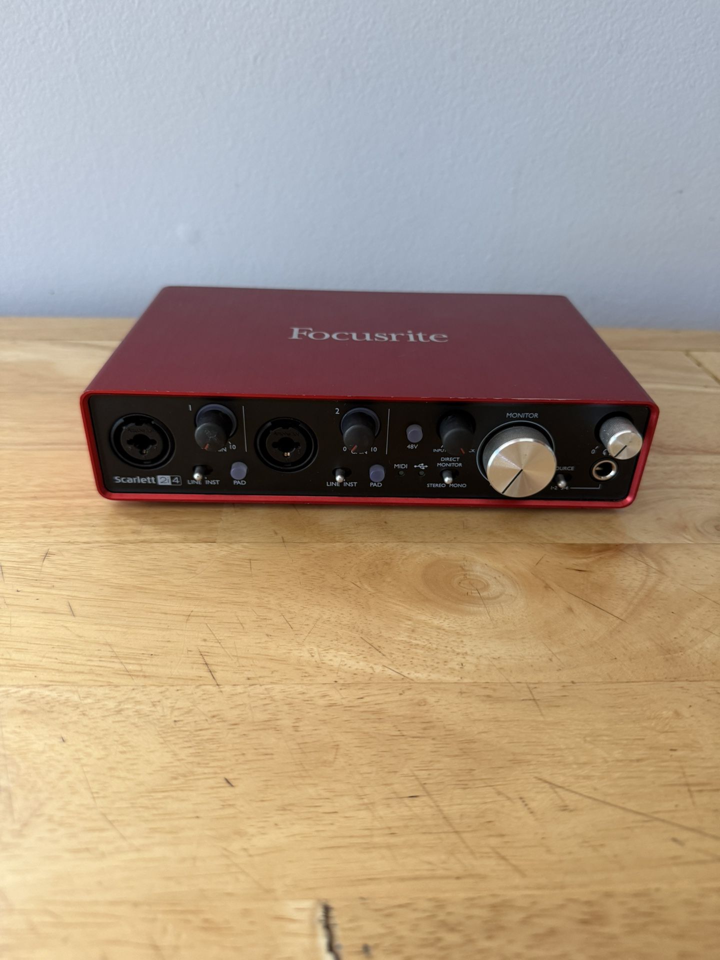 Focusrite Scarlett 2i4 (2nd Gen) USB Audio Interface