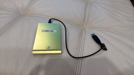 Seagate FreeAgent Go 320GB Portable External Hard Drive