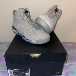 Jordan Retro 6's Georgetown (Gray)
