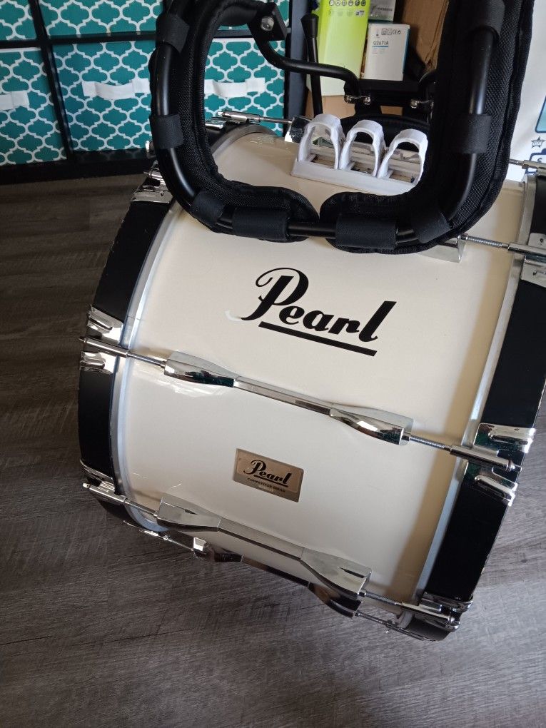 22" Pearl Competitor Series Marching Drum
