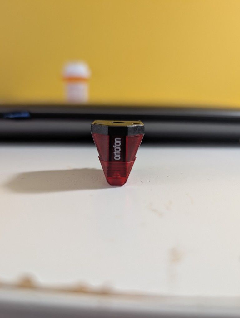 NEVER USED Ortofon 2m Red Moving Magnet Phono Cartridge