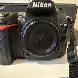 Nikon D7000 Bundle