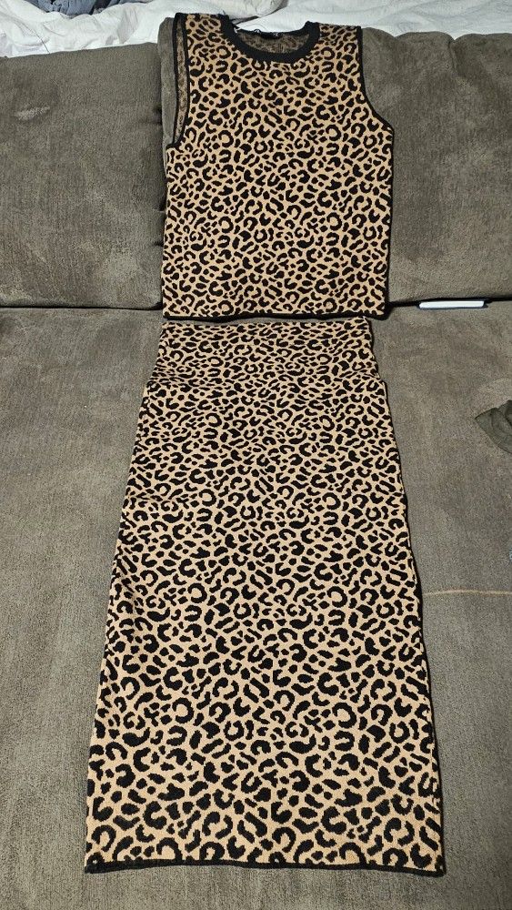 New 2 Piece Animal Print Set
