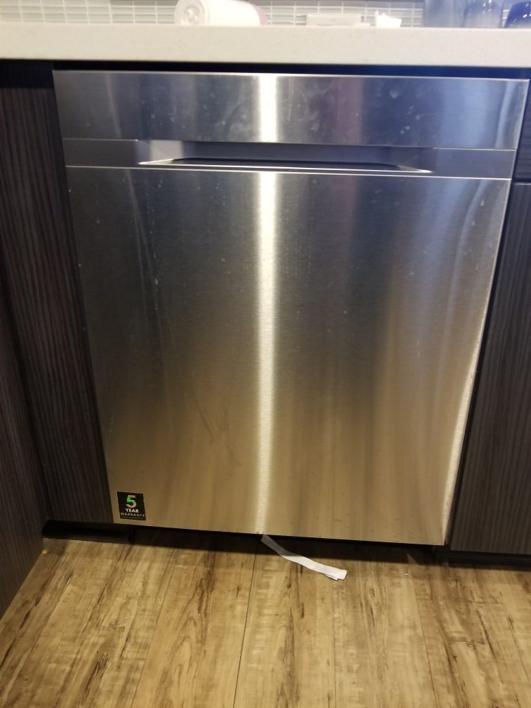 Samsung "Smart" Dishwasher - Still Under Warranty *Price Negotiable*