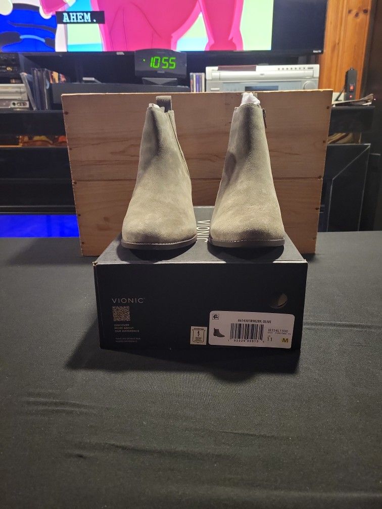 Sz 11m New Vionic Olive Boots 