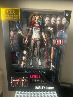 McFarlane DC Multiverse Level 4 Harley Quinn x2 and Joker Collectors Club
