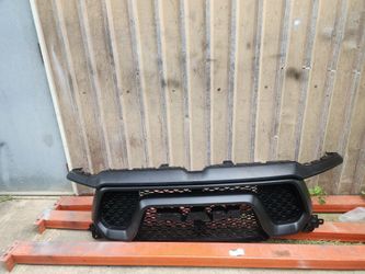 2019-2024 Dodge Ram 1500 Rebel upper and front Grille Used Oem