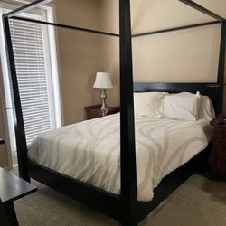 King Size Crate & Barrel Canopy Bedframe 
