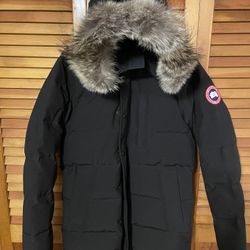 Brand New Canada Goose Carson Parka Size Small