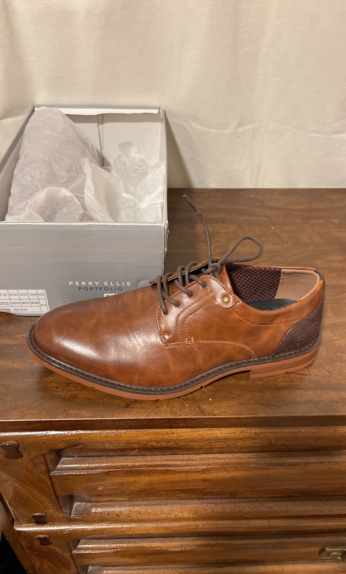 Perry Ellis Dress Shoe