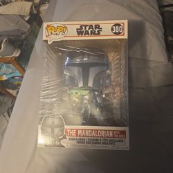 POP-STAR WARS MANDALORIAN WITH THE CHILD