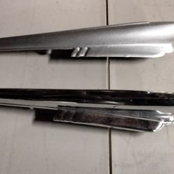 '40s Chevy? Hood Emblems Chrome And Painted Silver