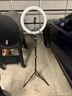 Ring Light tripod w/ phone holder included