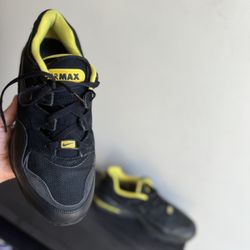 Nike Sneaker For Men Size 12