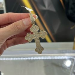 10k 12.7 Gr Diamonds 