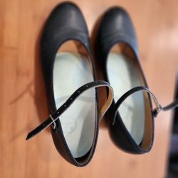 a pair of Bloch Techno Tap Mary Jane style tap shoes in black., size 9 