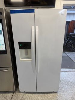 Side-by-side Refrigerator