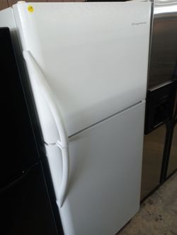 Frigidaire white top freezer refrigerator - Free delivery