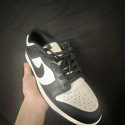 PANDA DUNKS SIZE 10 