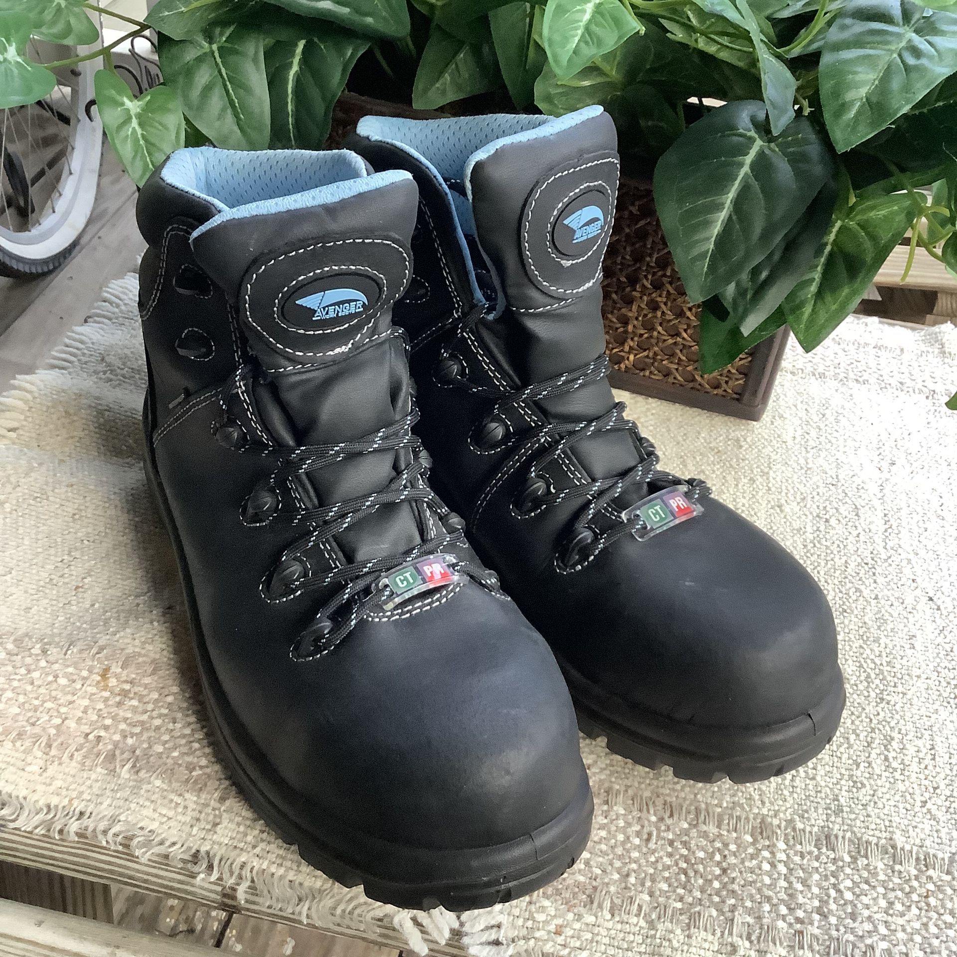 Women’s Avenger Steel Toe Work Boots Sz 11