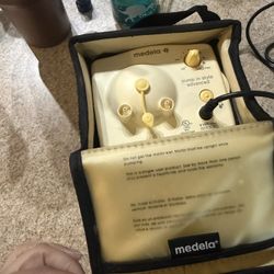 Medela In Style  Advanced Breastpump 