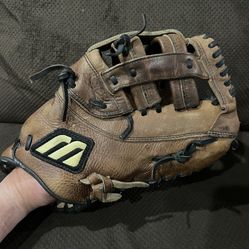 Authentic Mizuno Baseball Glove