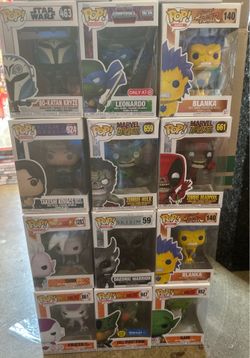 16 Funko Pop! Figures