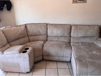 I am selling this couch for 200